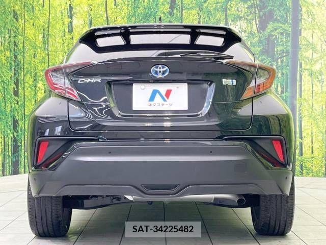 Toyota C-HR 2018-03 295007-15