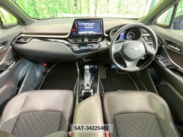 Toyota C-HR 2018-03 295007-1