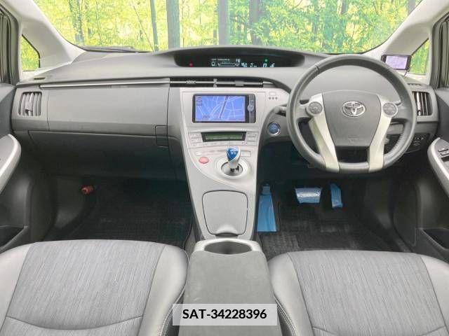 Toyota PRIUS 2013-12 378195-1