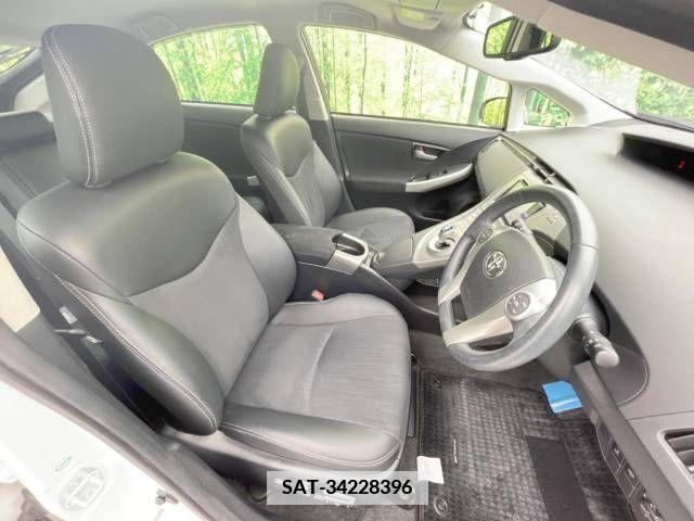 Toyota PRIUS 2013-12 378195-8