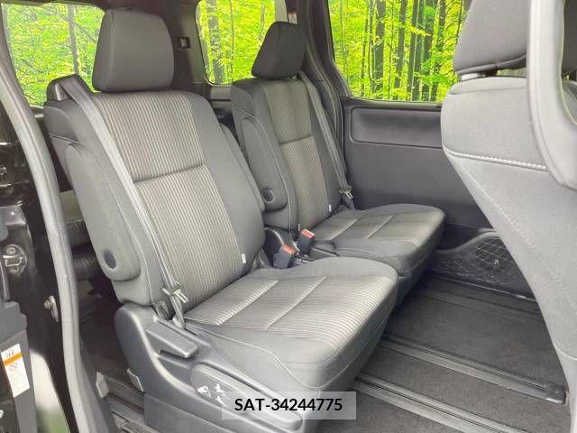 Toyota VOXY 2018-10 321594-12
