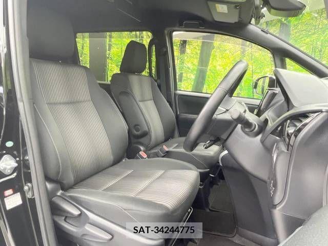 Toyota VOXY 2018-10 321594-11