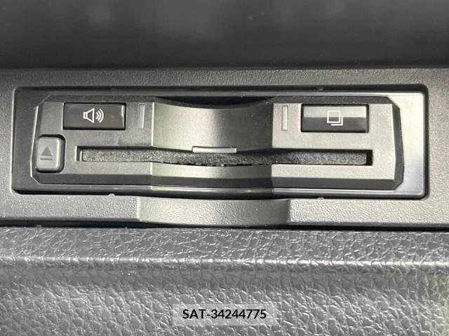 Toyota VOXY 2018-10 321594-7