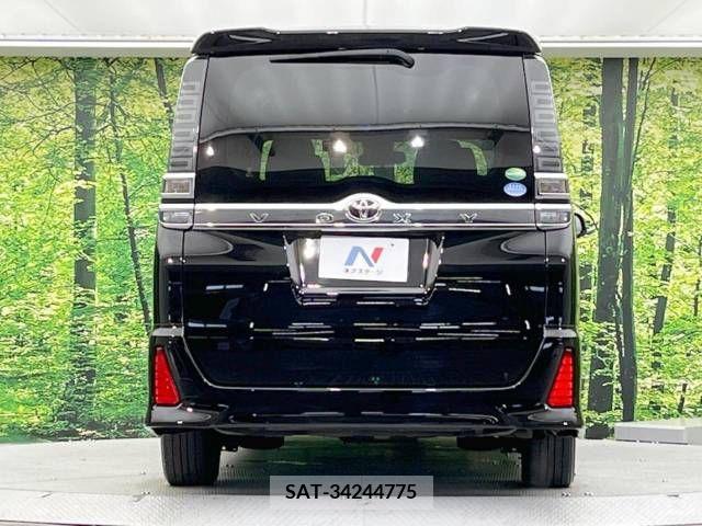 Toyota VOXY 2018-10 321594-18