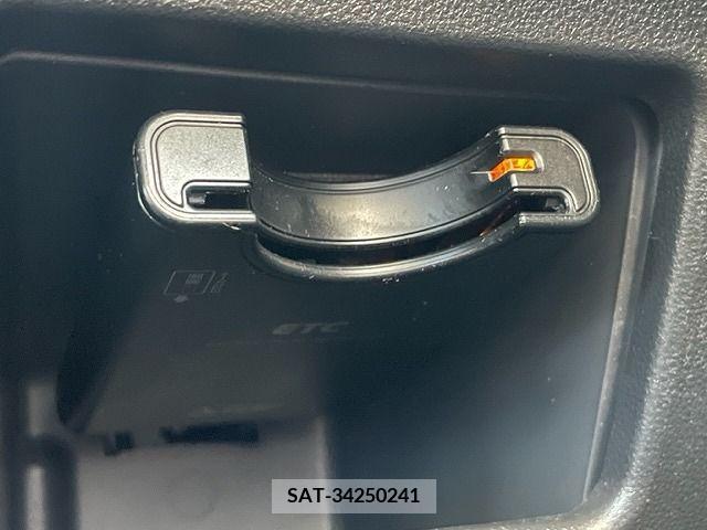 Daihatsu WAKE 2020-01 202350-11