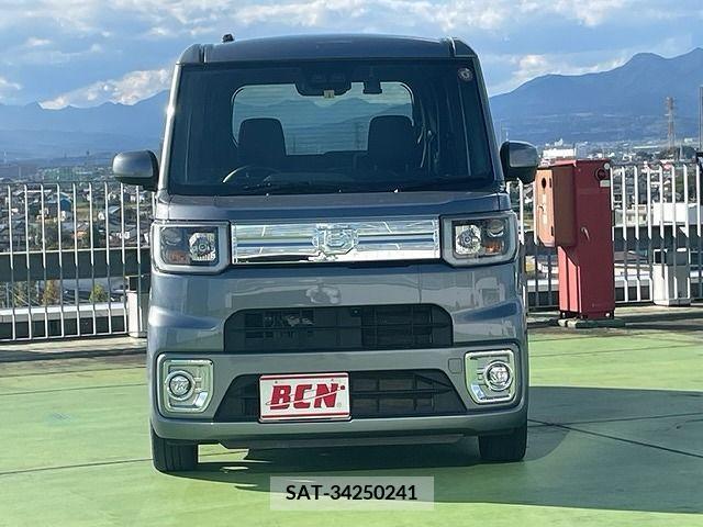 Daihatsu WAKE 2020-01 202350-14