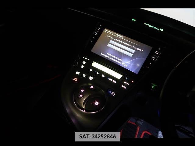 Toyota PRIUS 2014-07 366688-20