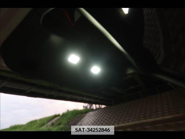 Toyota PRIUS 2014-07 366688-19