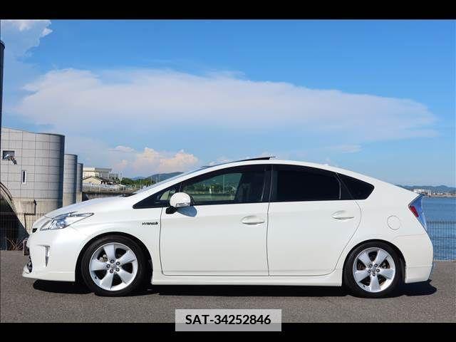 Toyota PRIUS 2014-07 366688-2