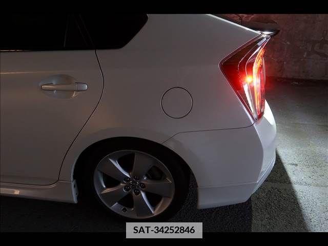 Toyota PRIUS 2014-07 366688-12