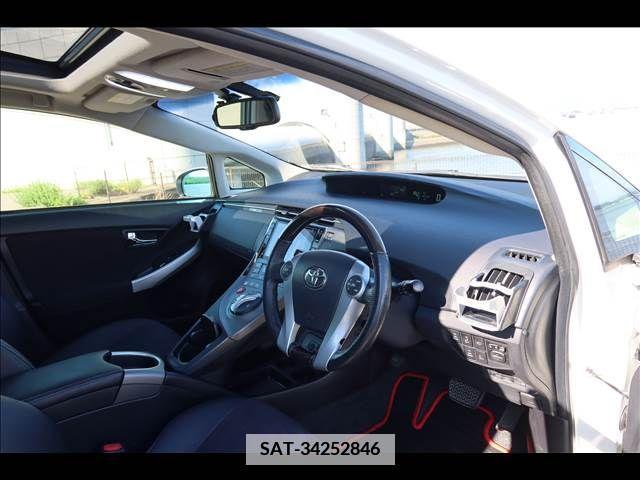 Toyota PRIUS 2014-07 366688-29
