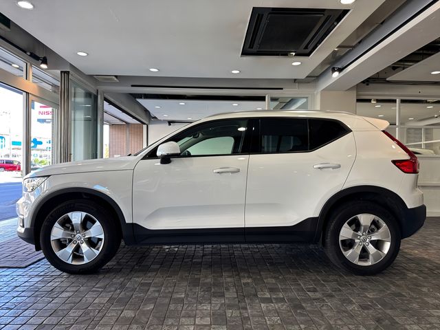 Volvo XC40 2021-06 16271-21