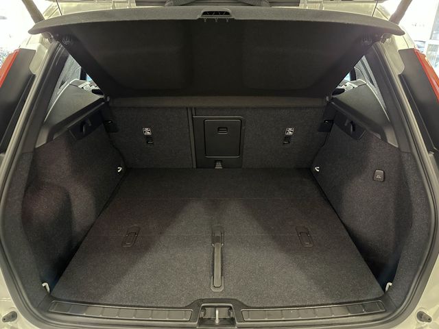 Volvo XC40 2021-06 16271-18