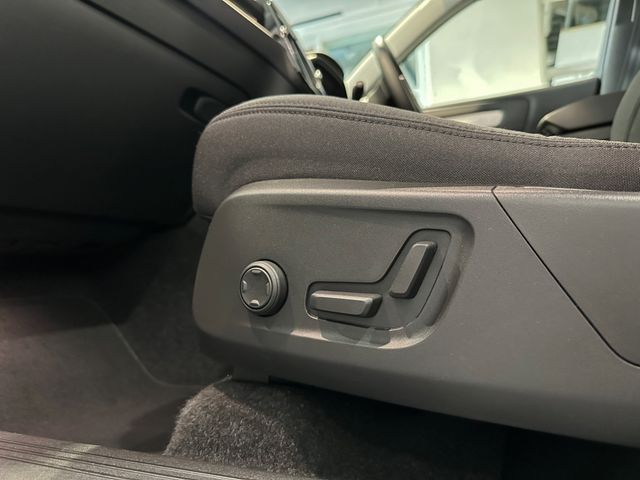 Volvo XC40 2021-06 16271-10