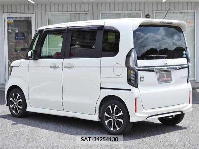 Honda N BOX CUSTOM 2017-08 279288-6