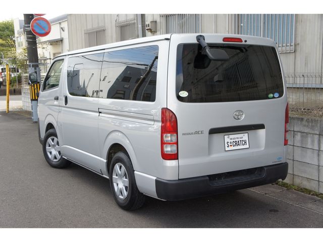 Toyota REGIUSACE VAN 2017-01 193110-2