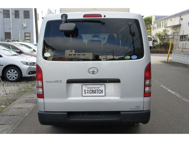 Toyota REGIUSACE VAN 2017-01 193110-16