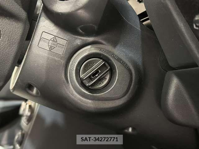 Nissan DUALIS 2011-08 231636-16