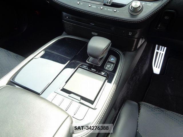 Lexus LS 2018-01 219332-14