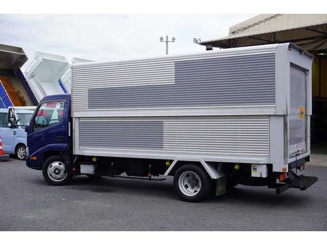 Hino DUTRO 2017-09 27489-6