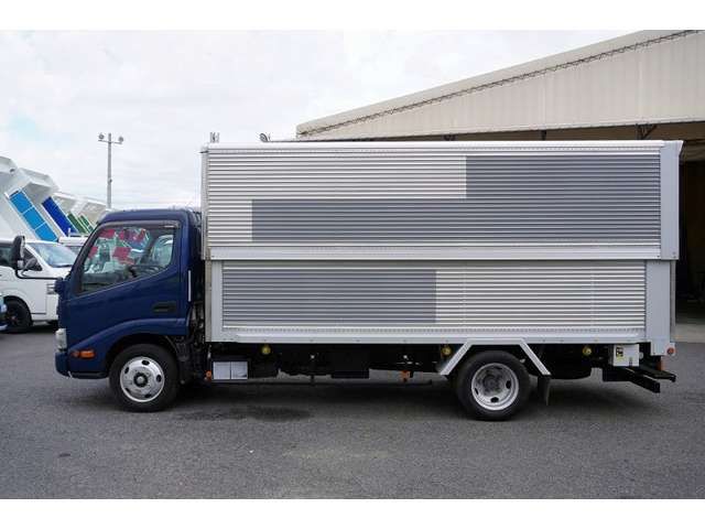 Hino DUTRO 2017-09 27489-2