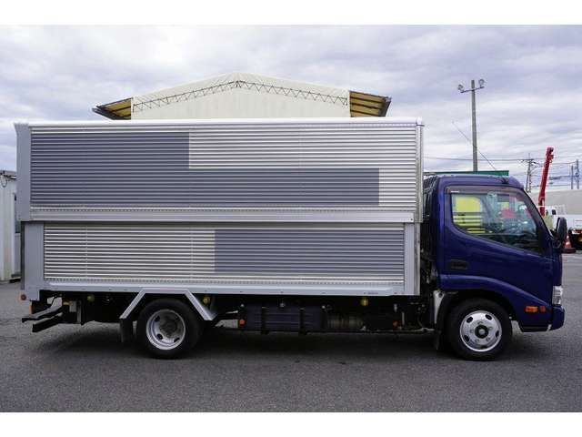 Hino DUTRO 2017-09 27489-4