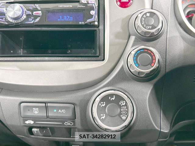 Honda FIT 2010-09 396552-7