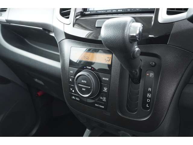 Mitsubishi DELICA D2 2013-10 193121-13