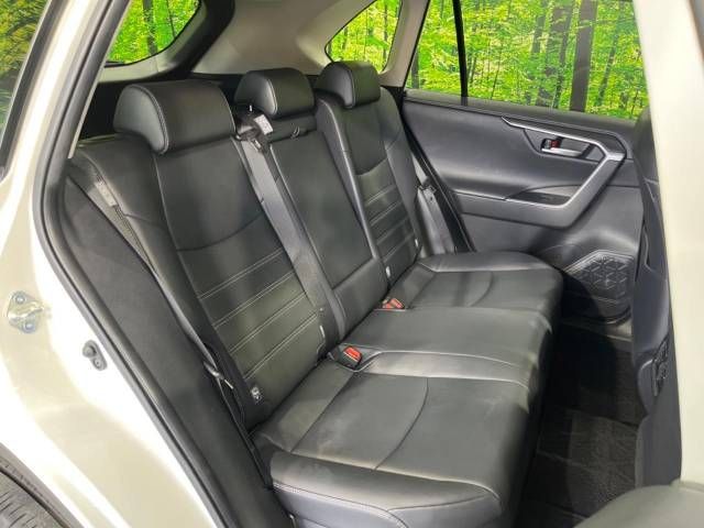 Toyota RAV4 2020-02 24738-9