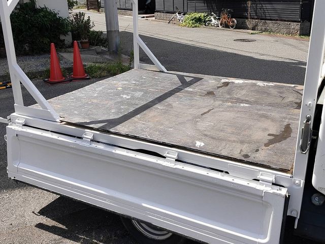 Mazda TITAN 2008-04 195418-7