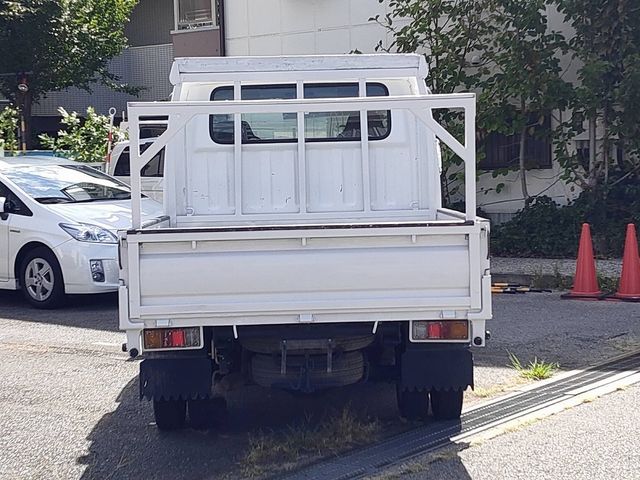 Mazda TITAN 2008-04 195418-1