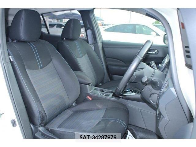 Nissan LEAF 2019-08 324801-12