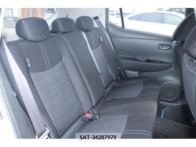 Nissan LEAF 2019-08 324801-13