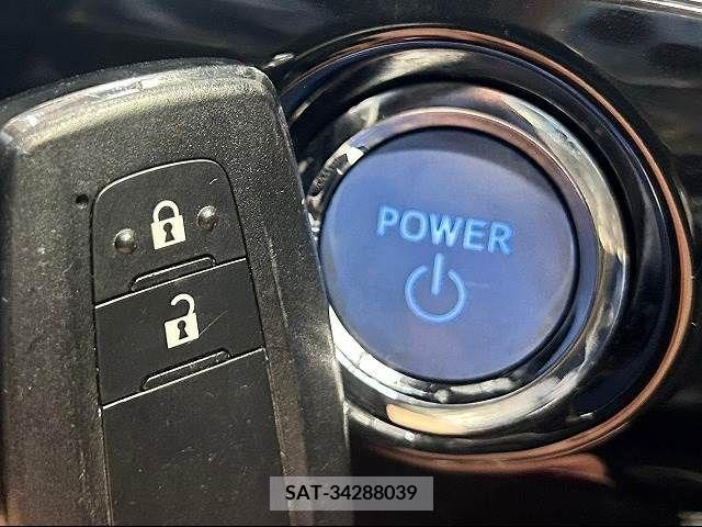 Toyota PRIUS 2017-04 373598-16