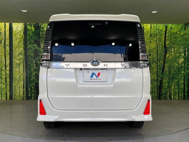 Toyota VOXY 2019-12 187638-16