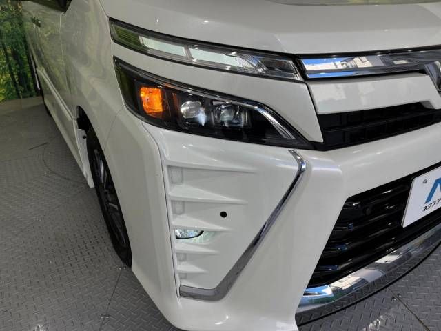 Toyota VOXY 2019-12 187638-14
