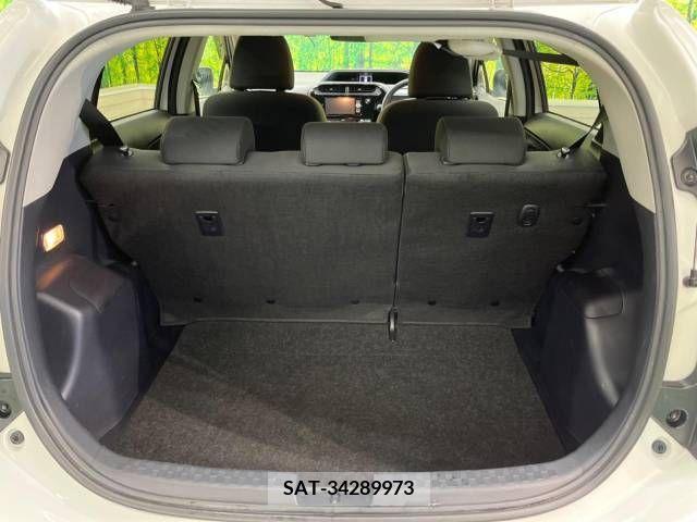 Toyota AQUA 2018-04 260258-10