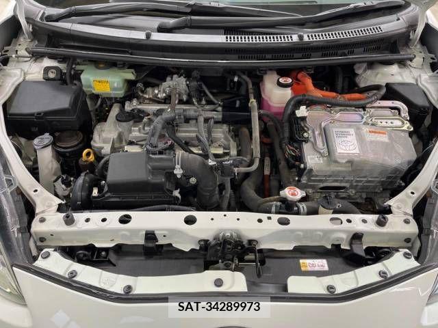 Toyota AQUA 2018-04 260258-18