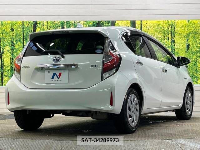 Toyota AQUA 2018-04 260258-17