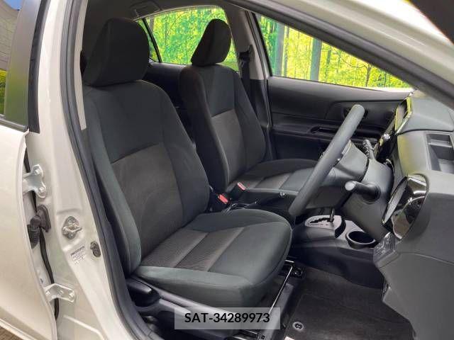 Toyota AQUA 2018-04 260258-8