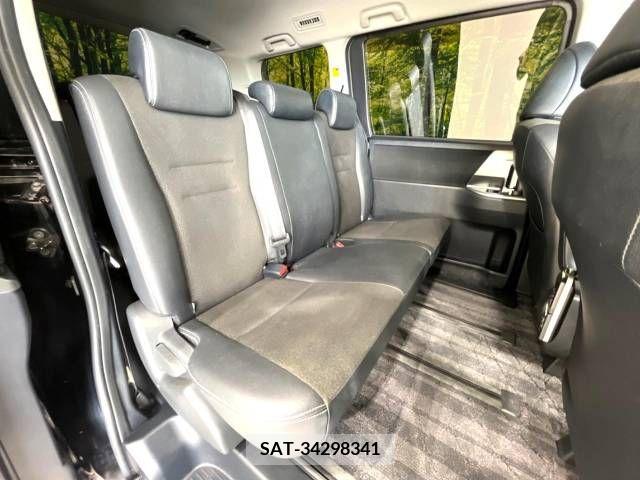 Toyota VOXY 2013-09 321361-9