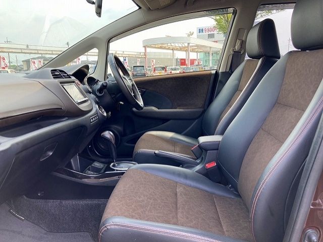 Honda FIT SHUTTLE HYBRID 2014-03 8600-3