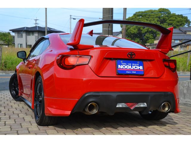 Toyota 86 2013-04 186926-21
