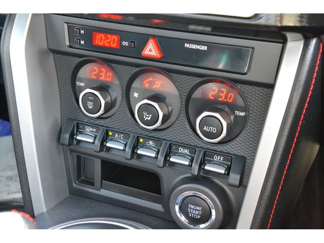 Toyota 86 2013-04 186926-11