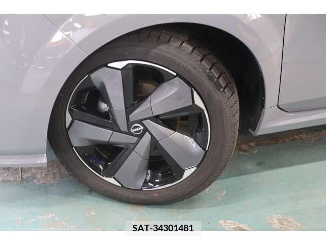 Nissan AURA 2023-11 302757-16