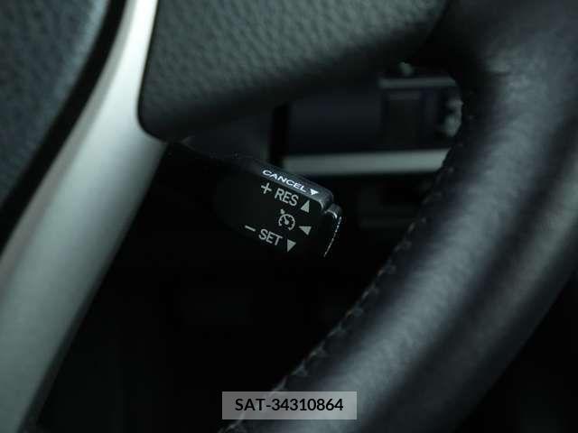 Toyota VOXY 2016-09 331685-16