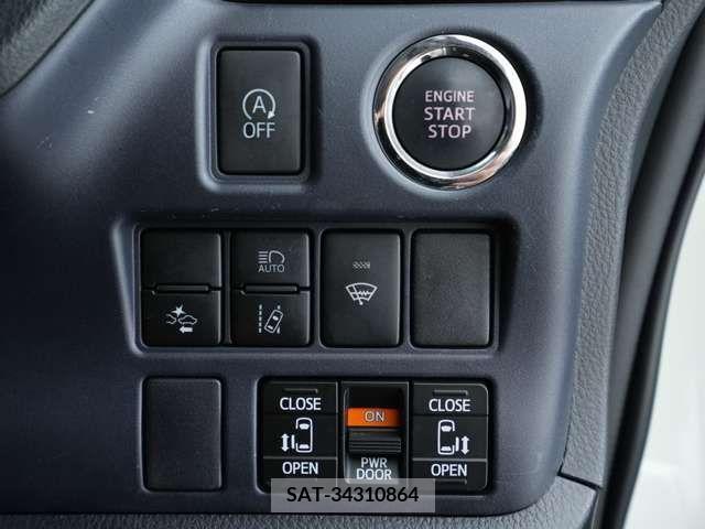 Toyota VOXY 2016-09 331685-17
