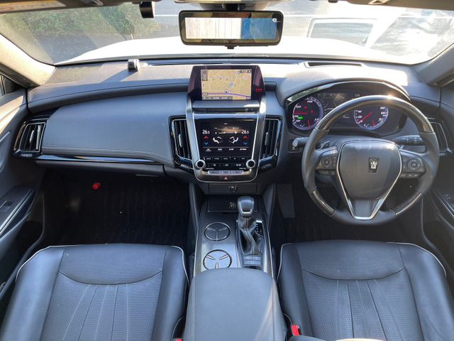 Toyota CROWN SEDAN 2019-03 12922-1