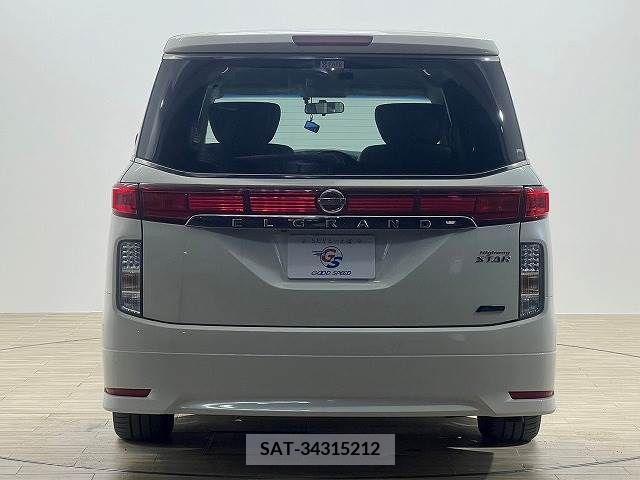 Nissan ELGRAND 2011-03 269554-12