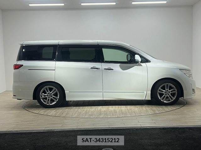 Nissan ELGRAND 2011-03 269554-13